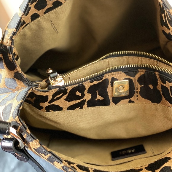 Gorgeous FENDI Leopard Logo Handbag - Picture 4 of 10
